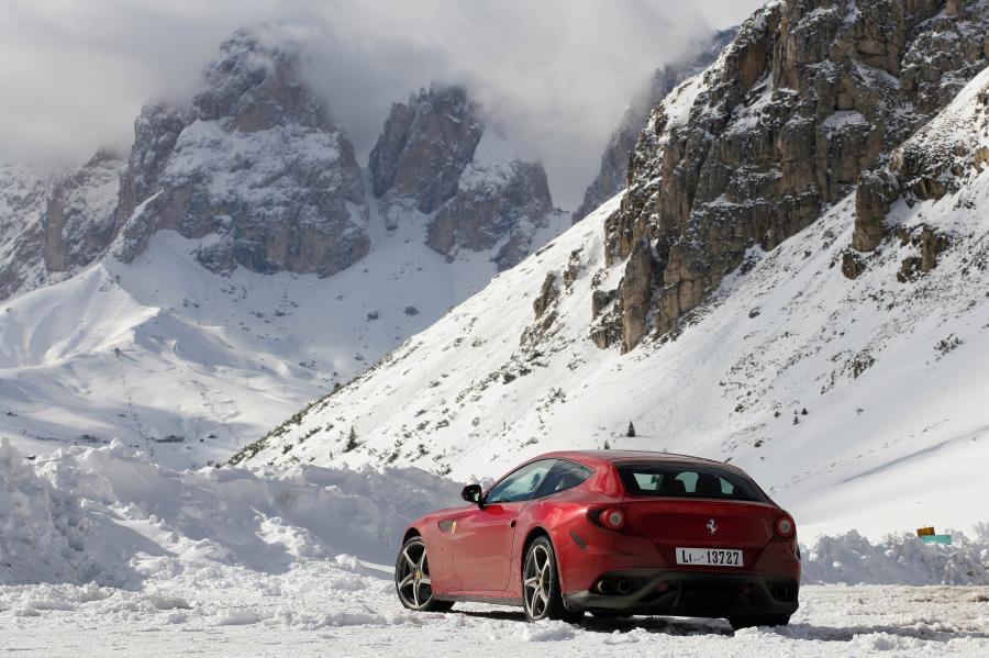  Ferrari FF 2011 года  (фото 81 из 195)